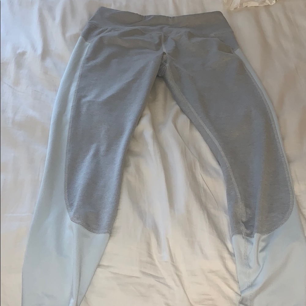 A&F grey/blue leggings